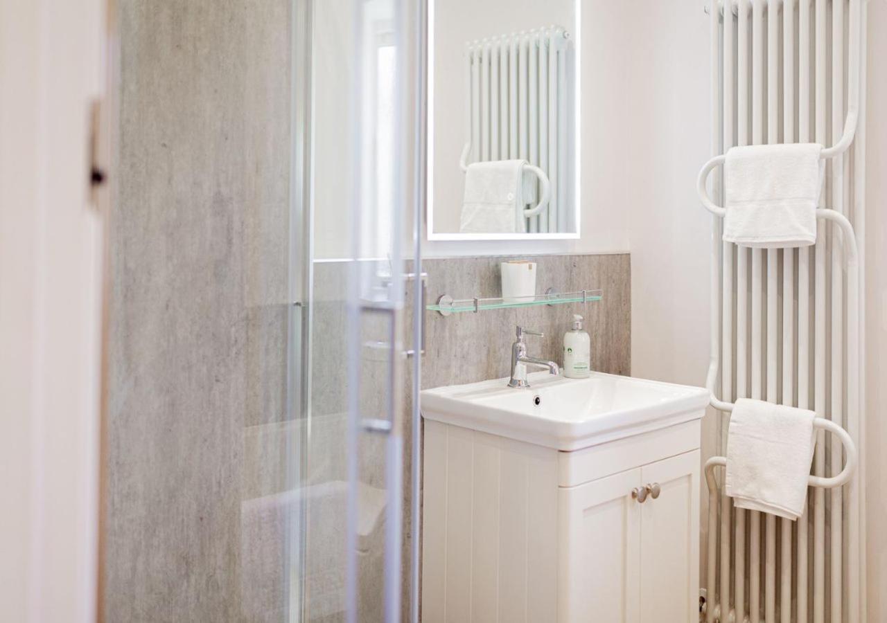 The Barn In Longhope - Luxury Barn Conversion Buitenkant foto