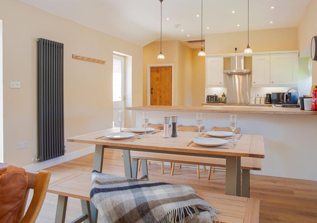 The Barn In Longhope - Luxury Barn Conversion Buitenkant foto